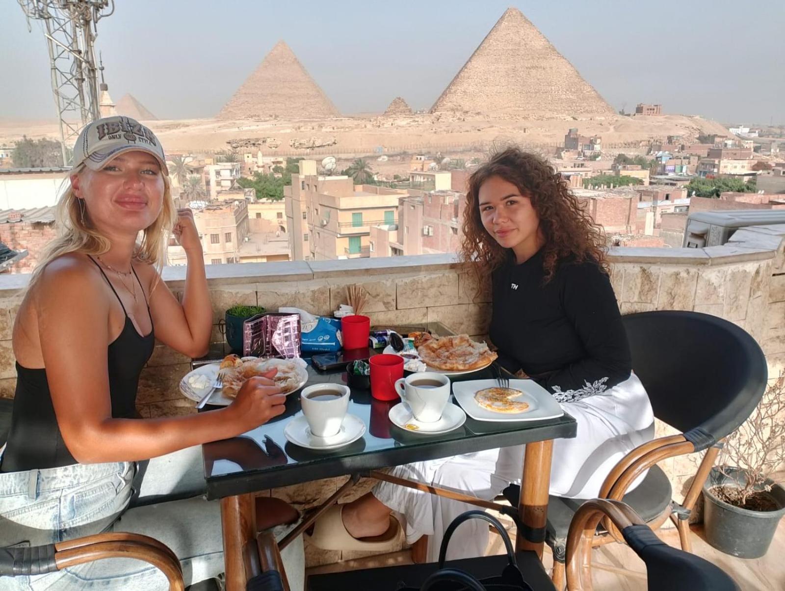 Imhotep Pyramids View Inn Kafrat al Jabal Екстер'єр фото
