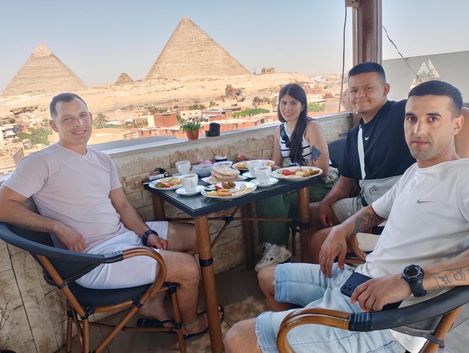 Imhotep Pyramids View Inn Kafrat al Jabal Екстер'єр фото